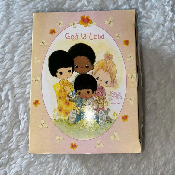 Precious Moments God Is Love Collector’s Tin - Picture 2 of 5